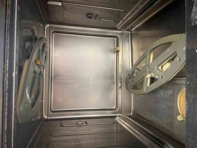 MYČKA NA NÁDOBÍ a podnosy - foto 2