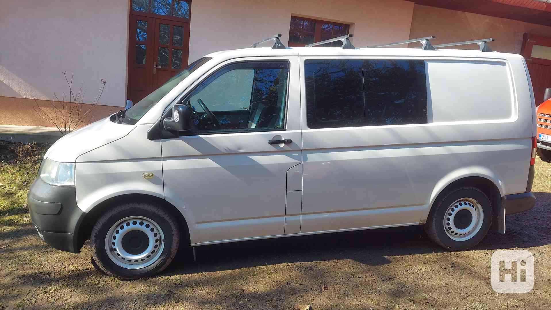 Volkswagen Transporter T5 - foto 1