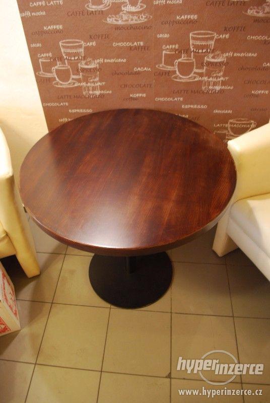 Stůl + 4 židle, stoly, barové židle a další. - foto 3