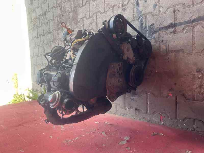 Motor 1,9TDI 81KW AHF Škoda Octavia I kompletní - foto 2