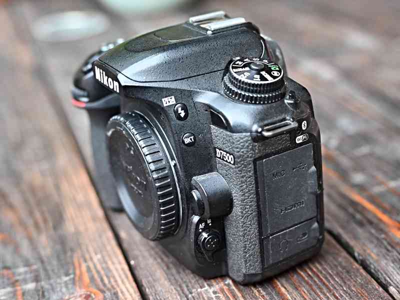 Tělo Nikon D7500 v top stavu - foto 4
