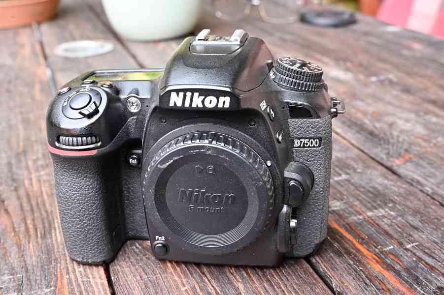 Tělo Nikon D7500 v top stavu - foto 3