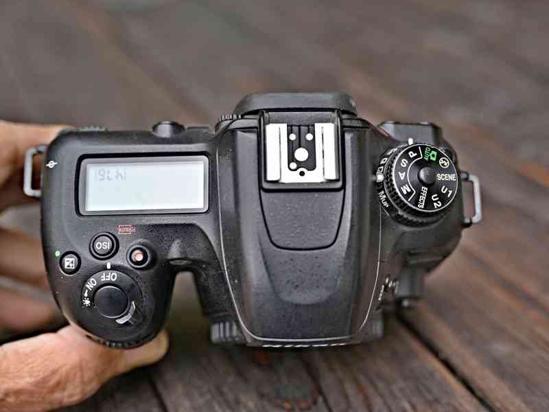 Tělo Nikon D7500 v top stavu - foto 7
