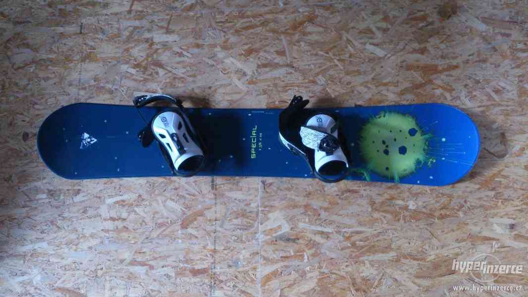 Snowboard s vázáním - foto 2