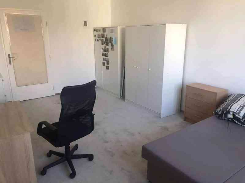 Pronájem pokoje 100 m² - foto 4