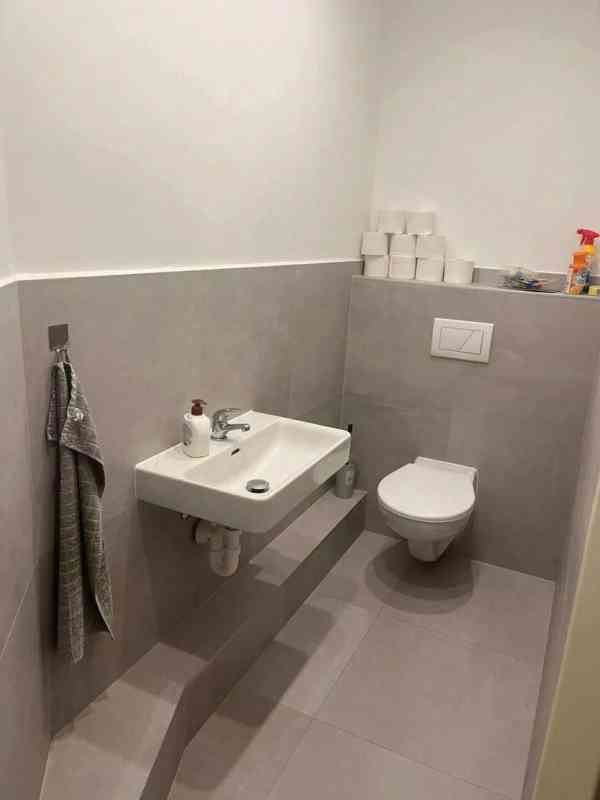 Pronájem pokoje 100 m² - foto 5