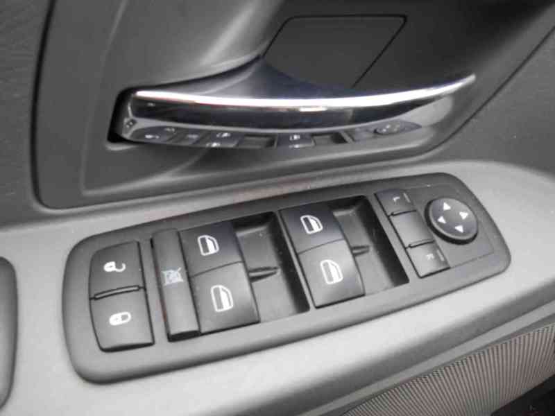 Chrysler Town Country 3,3 4KV DVD LPG 2009    - foto 22