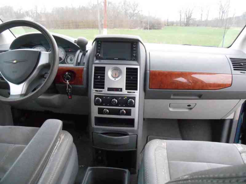 Chrysler Town Country 3,3 4KV DVD LPG 2009    - foto 12
