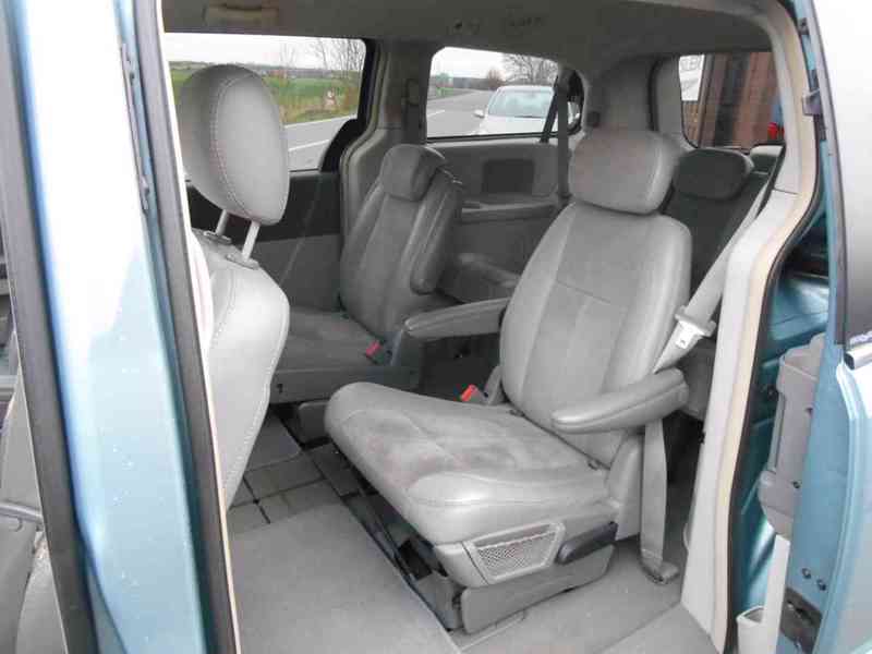Chrysler Town Country 3,3 4KV DVD LPG 2009    - foto 14