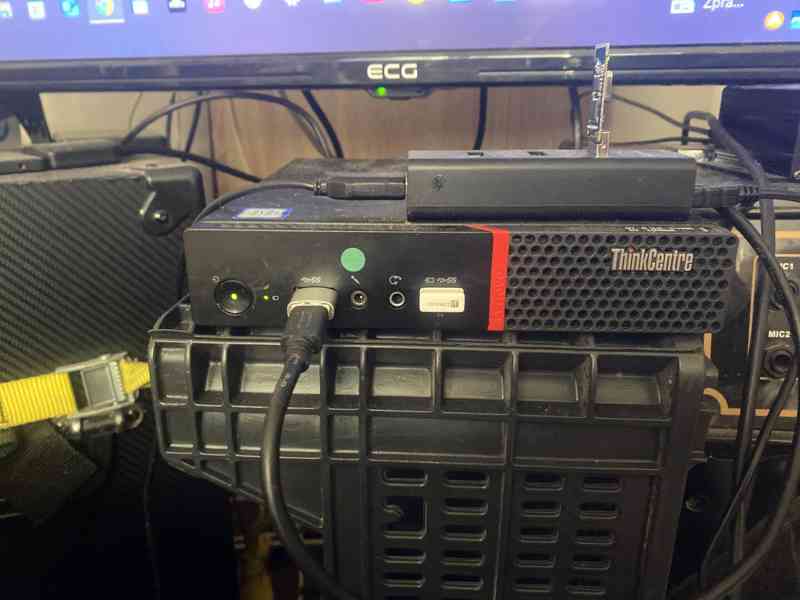 Lenovo thinkCentre m700