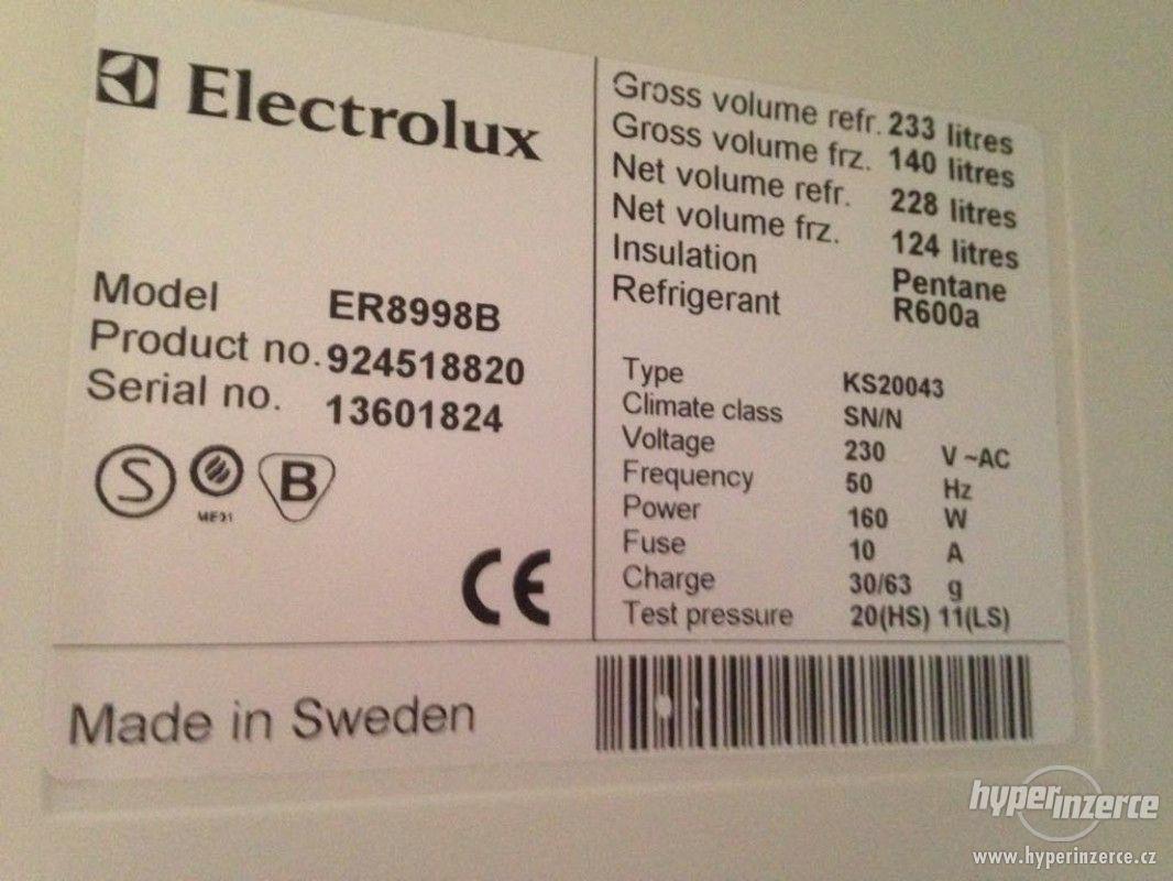 Mírně použitá lednice Electrolux ER8998B - foto 1