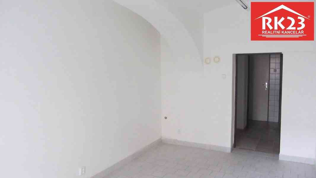 Pronájem obchodních prostor 34 m2 - ulice Sokolovská Karlovy Vary - Rybáře - foto 3