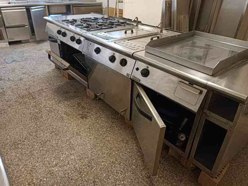 Profesionální kuchyně pro restauraci – model „Mareno 900“ - foto 3