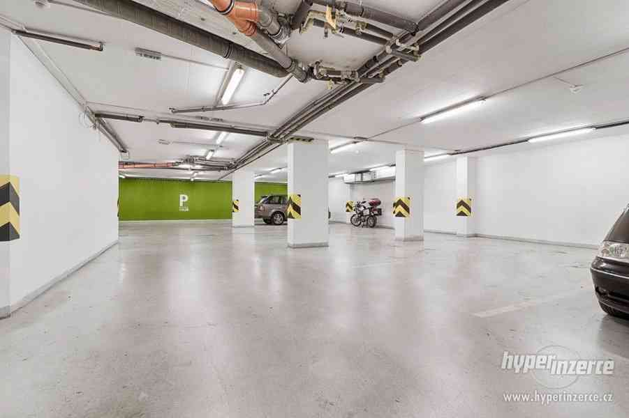 Prodej bytu 2kk, parkovací místo, sklep,Jeseniova, Praha 3 - foto 2