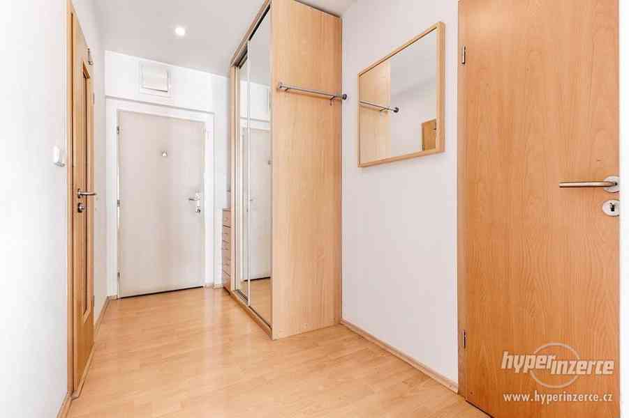 Prodej bytu 2kk, parkovací místo, sklep,Jeseniova, Praha 3 - foto 10