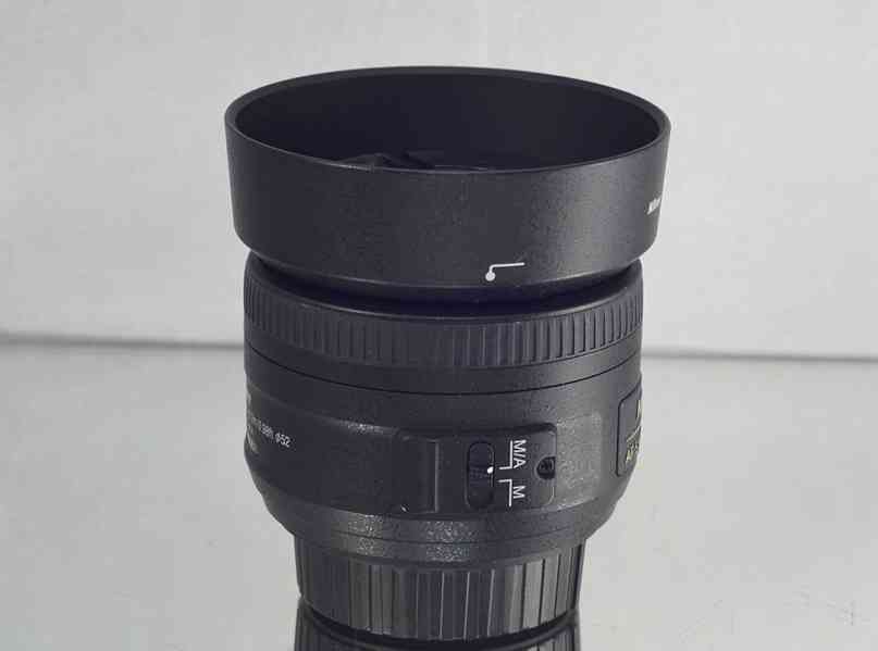 Nikon AF-S Nikkor 35 mm f/1.8 G **DX Pevný  - foto 4