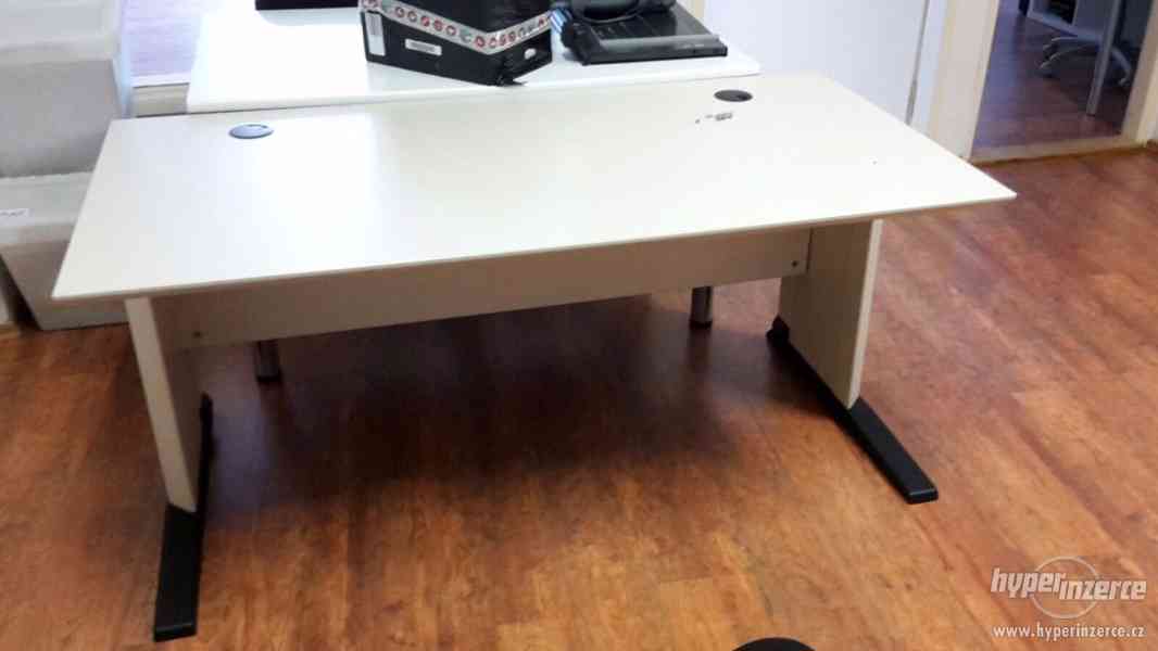Prodej kancelářského stolu - foto 1