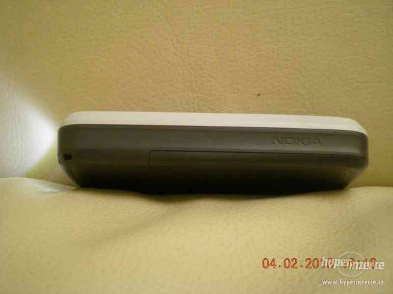 Nokia 1209 z r.2009 - plně funkční zajímavé telefony - foto 4