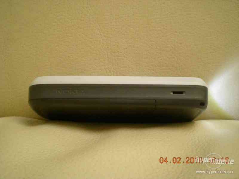 Nokia 1209 z r.2009 - plně funkční zajímavé telefony - foto 5