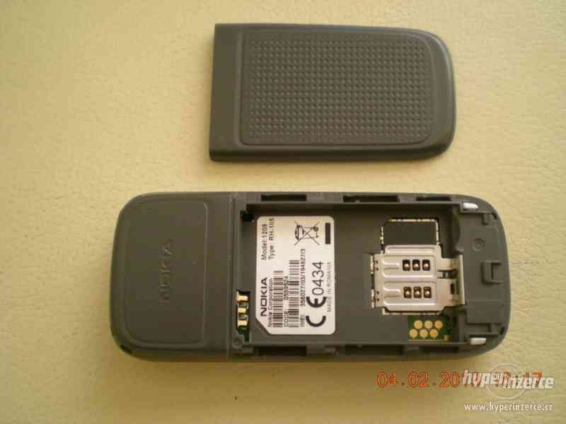 Nokia 1209 z r.2009 - plně funkční zajímavé telefony - foto 9