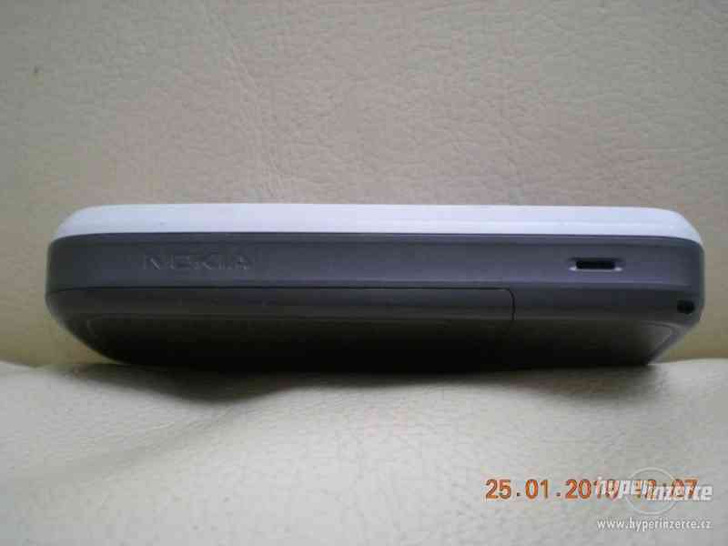 Nokia 1209 z r.2009 - plně funkční zajímavé telefony - foto 14