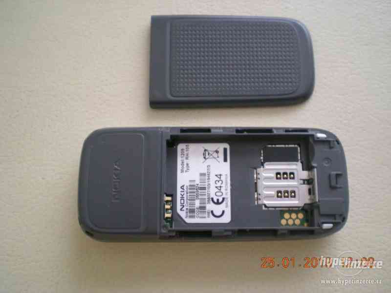 Nokia 1209 z r.2009 - plně funkční zajímavé telefony - foto 18