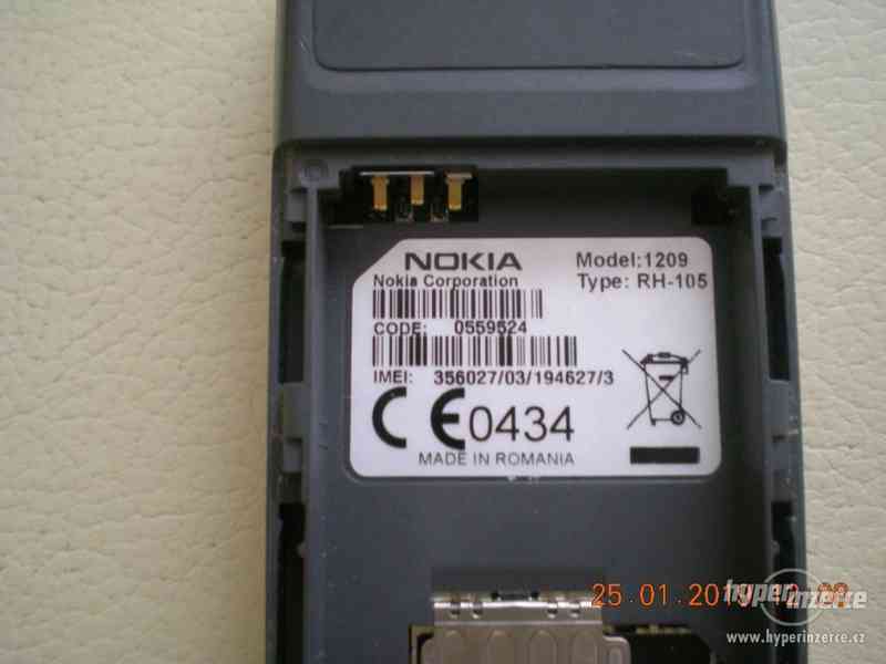 Nokia 1209 z r.2009 - plně funkční zajímavé telefony - foto 19