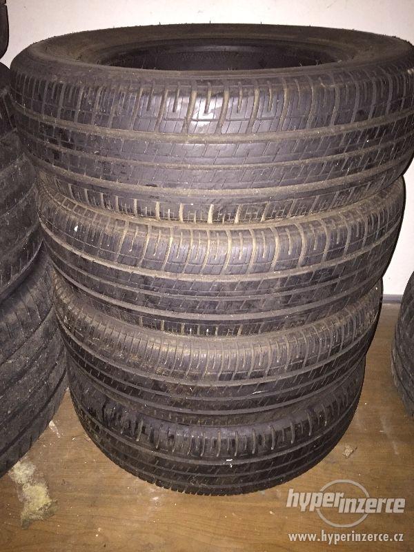 Dunlop SP 3000 165/70/R13 79T - foto 1