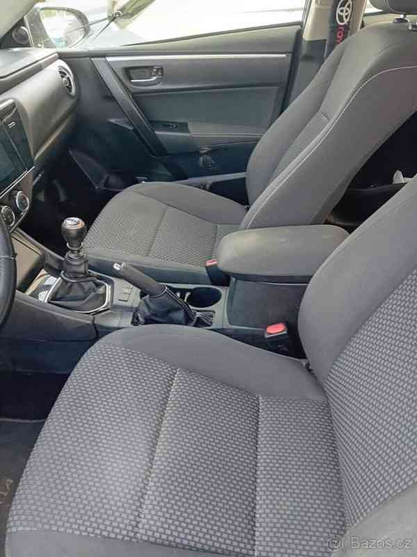 Toyota Corolla 1,6   benzín - foto 5