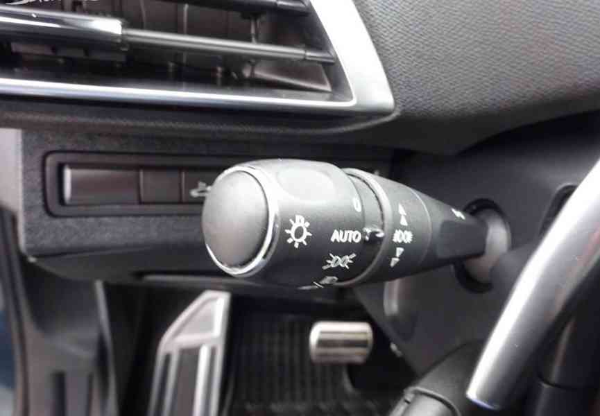 Peugeot 5008 1.6 GT LINE r.v.2018 2.Maj.serv.kníž.ČR - foto 13