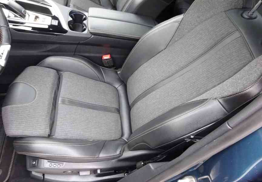 Peugeot 5008 1.6 GT LINE r.v.2018 2.Maj.serv.kníž.ČR - foto 17