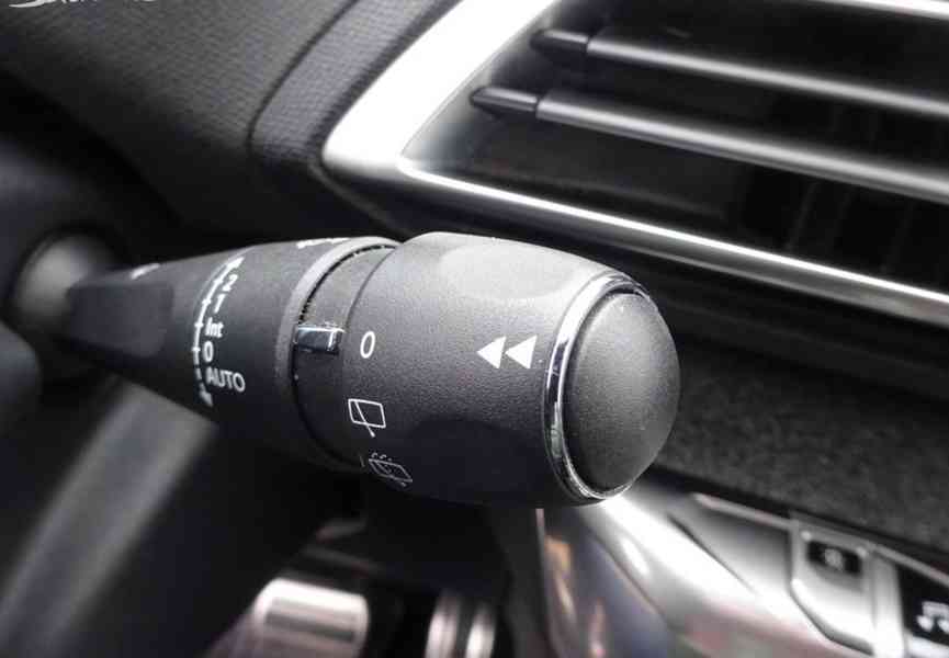 Peugeot 5008 1.6 GT LINE r.v.2018 2.Maj.serv.kníž.ČR - foto 14