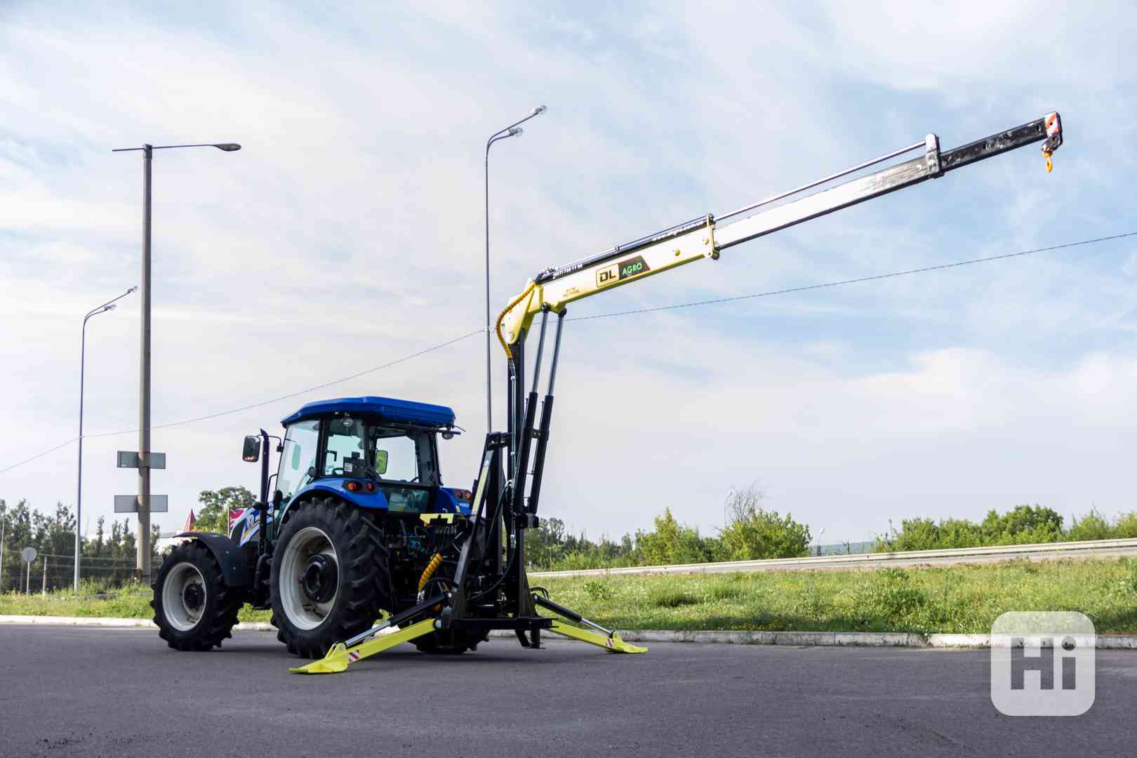 Nakládací jeřáb pro traktory DL Agro - foto 1