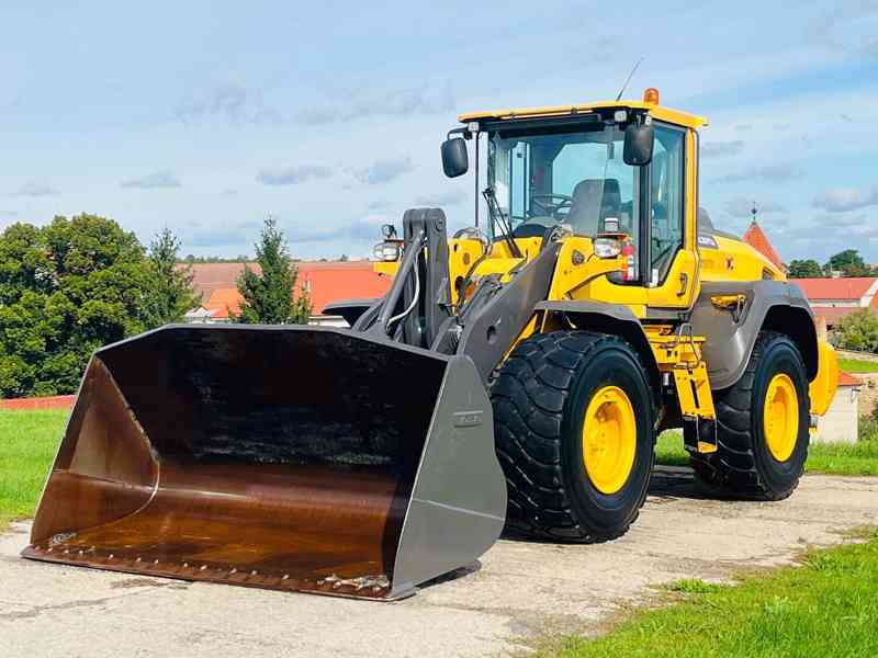 Kolový nakladač Volvo L120H (Možnost leasingu)