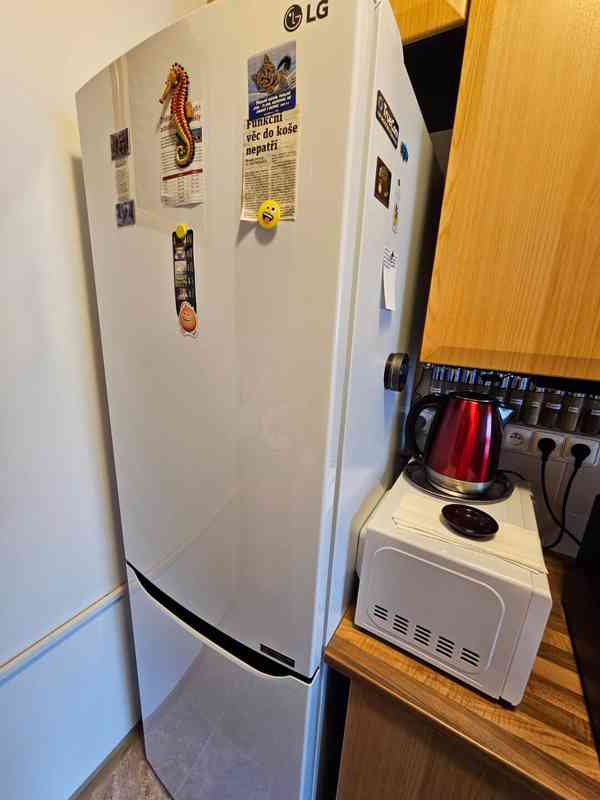 lednici a pračku - foto 7