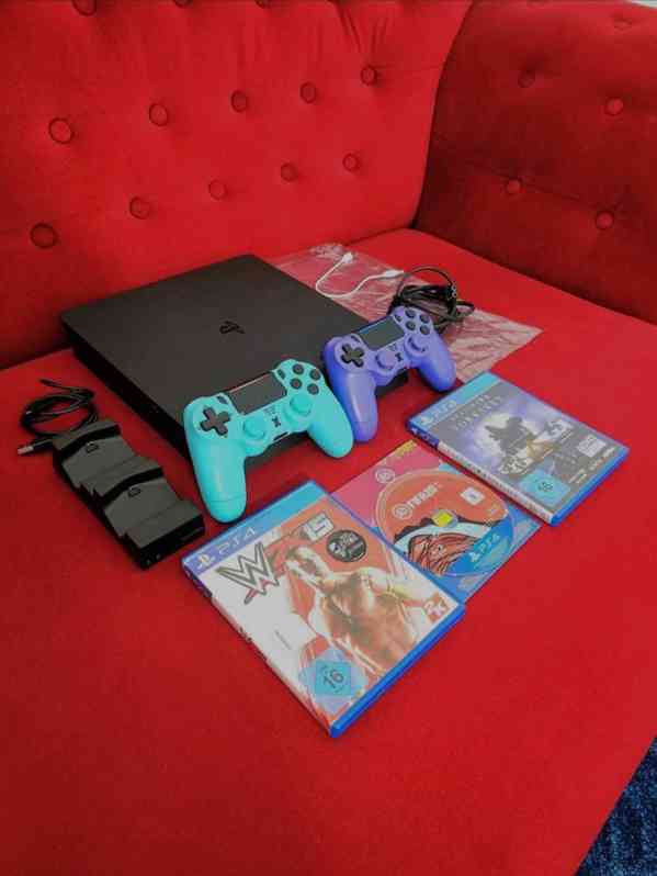 PlayStation 4 slim - foto 2