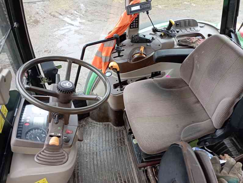 Traktor John Deere 5720 - foto 3