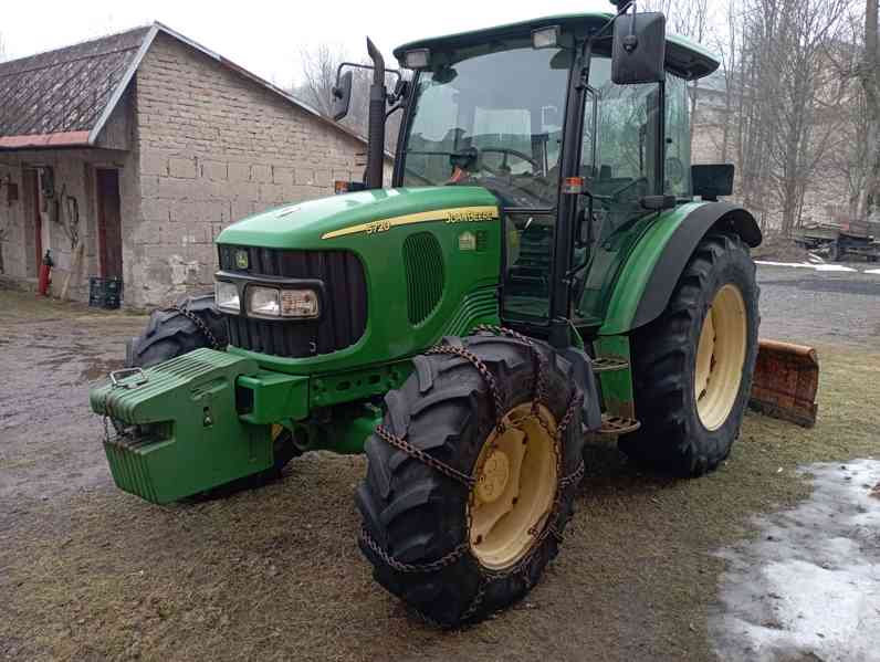 Traktor John Deere 5720 - foto 4
