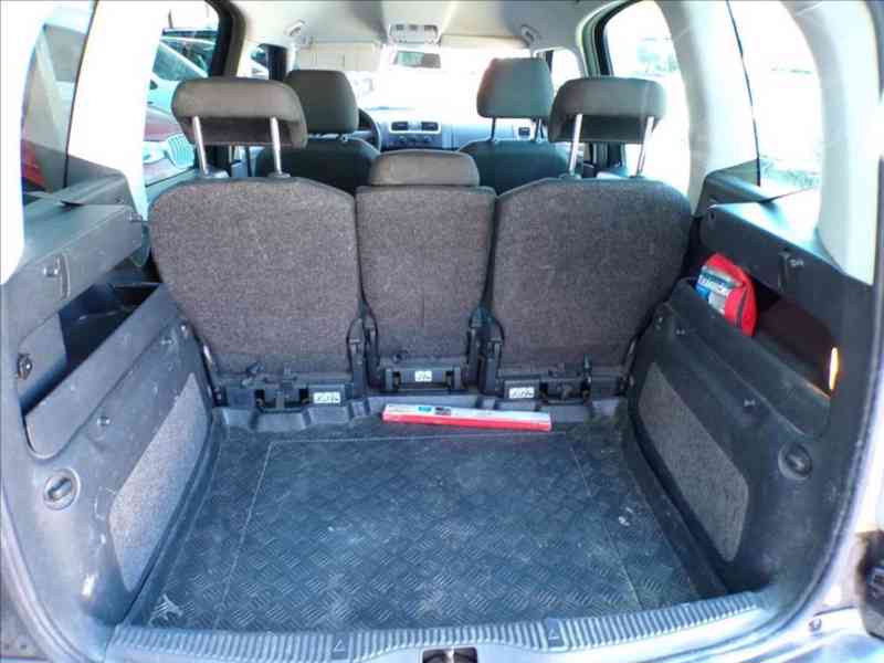 Škoda Roomster 1,4 16V SCOUT - foto 10