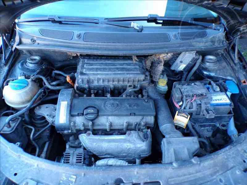 Škoda Roomster 1,4 16V SCOUT - foto 13