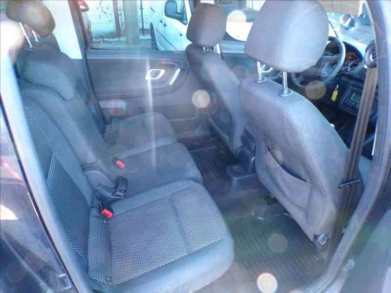 Škoda Roomster 1,4 16V SCOUT - foto 11