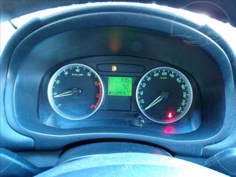 Škoda Roomster 1,4 16V SCOUT - foto 6