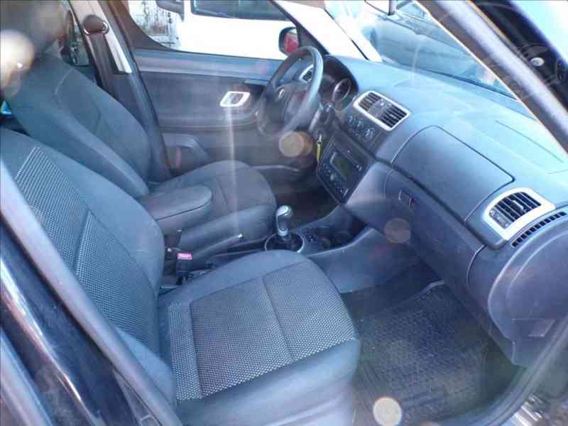 Škoda Roomster 1,4 16V SCOUT - foto 12