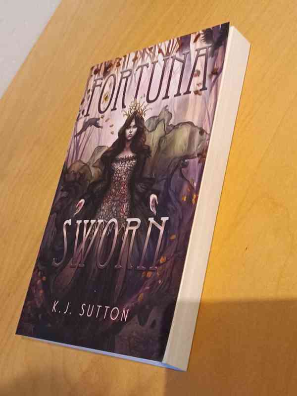 🌿 Fantasy book FORTUNA SWORN K.J. Sutton (english) 🌿 - foto 4