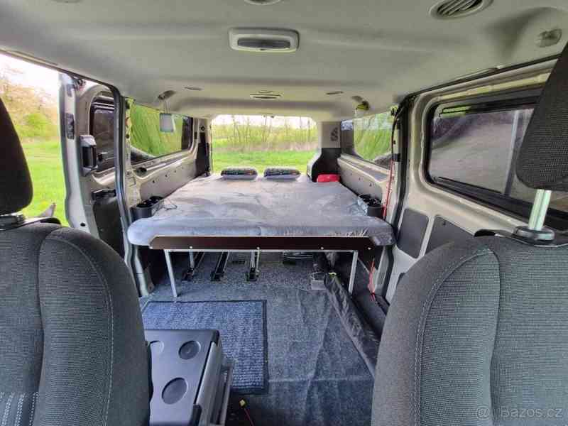 Ford Tourneo Custom 2,2 - foto 6
