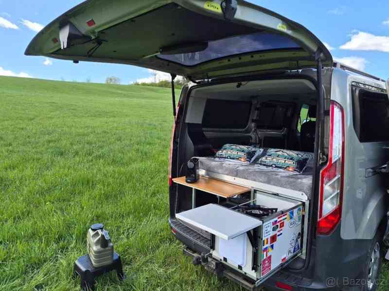 Ford Tourneo Custom 2,2 - foto 9