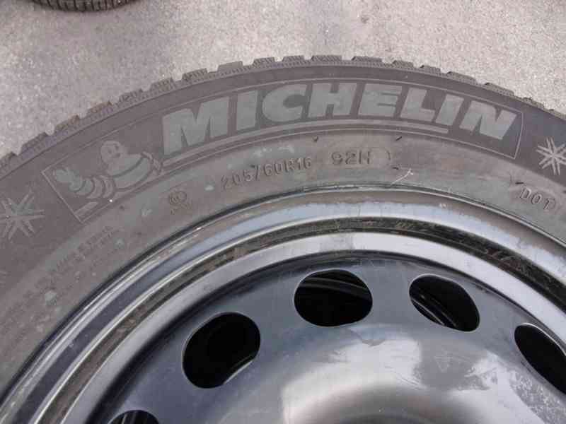 Zimní obutá sada VW 6x16 ET43 5x112x57 - 205/60/16 MICHELIN - foto 3