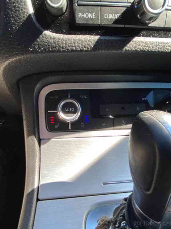 VW TOUAREG 2011 3.0 180kw, Full vývaba,, exclusive” - foto 2