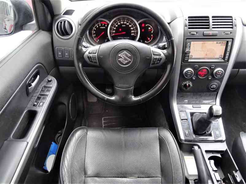 Suzuki Grand Vitara 2.4i Comfort+ benzín 124kw - foto 13
