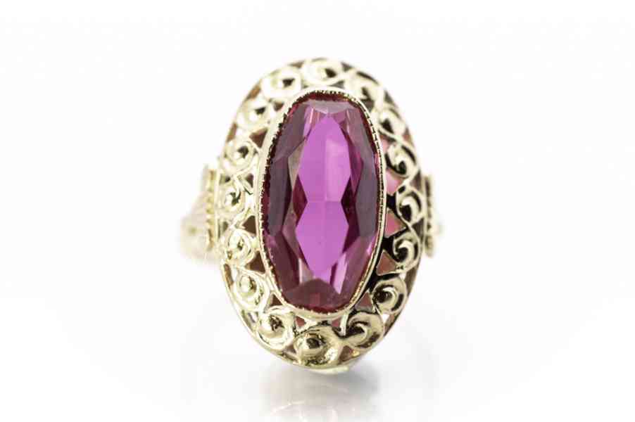 Zlatý prsten s růžovým kamenem, vel. 56 - foto 1